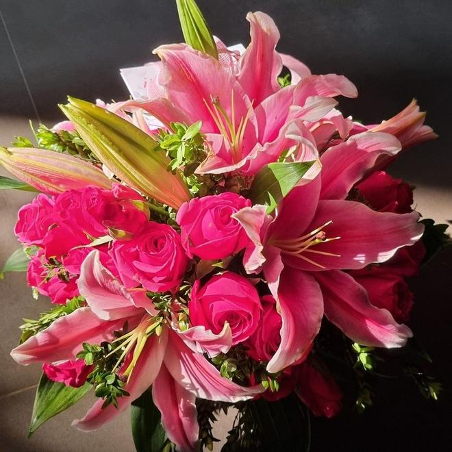 Pink lily and rose bouquet